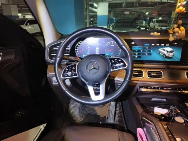 Mercedes-Benz GLE-Class — Фото автомобиля 11