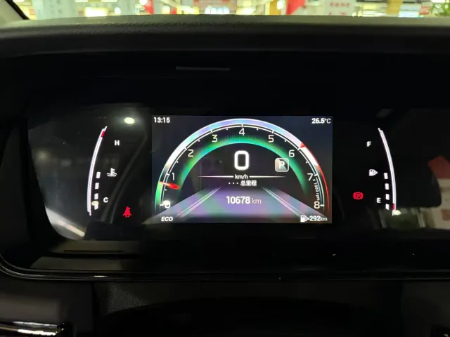 GAC Trumpchi M6 — Фото автомобиля 13