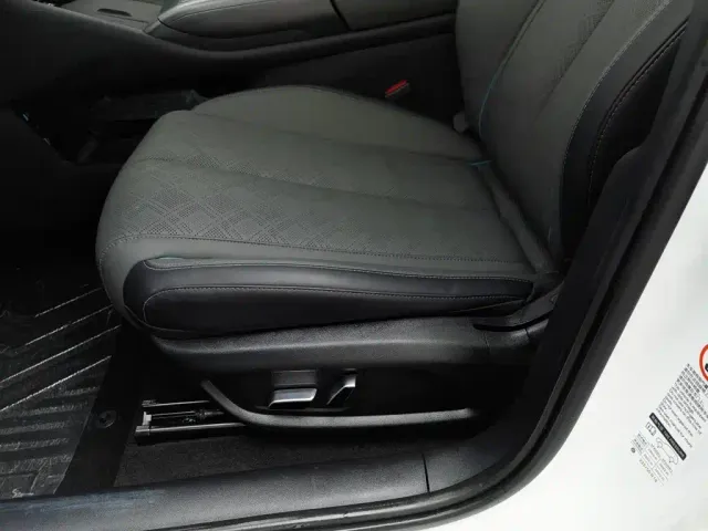 BYD Qin L — Фото автомобиля 20