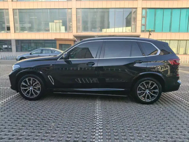 BMW X5 — Фото автомобиля 4