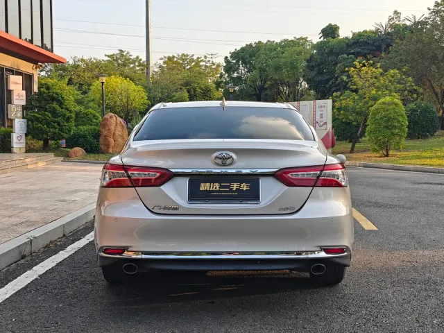 Toyota Camry — Фото автомобиля 5