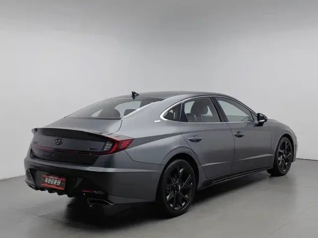 Hyundai Sonata — Фото автомобиля 2
