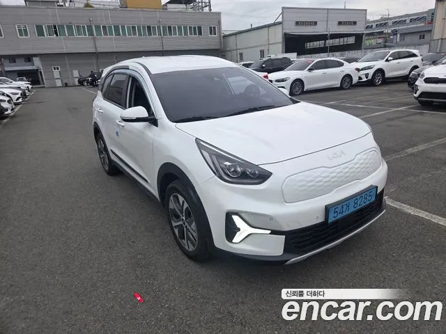 Kia Niro — Фото автомобиля 2