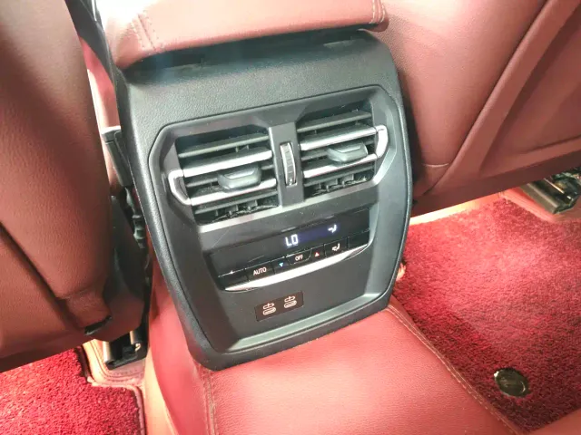 BMW 3 Series — Фото автомобиля 16