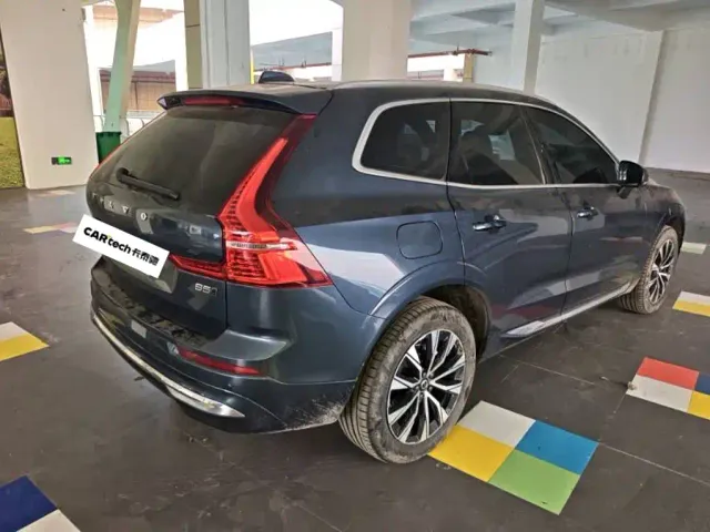 Volvo XC60 — Фото автомобиля 10