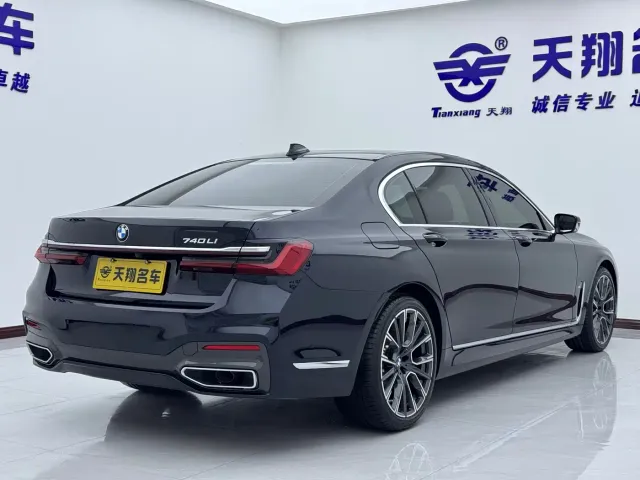 BMW 7 Series — Фото автомобиля 21