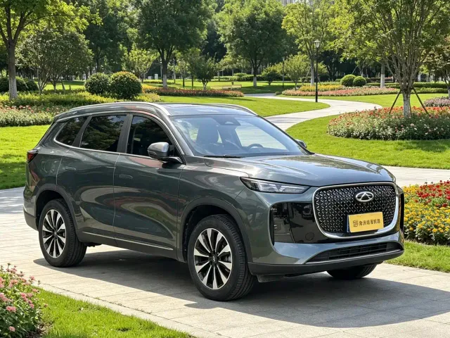 Chery Tiggo 8 PLUS — Фото автомобиля 3