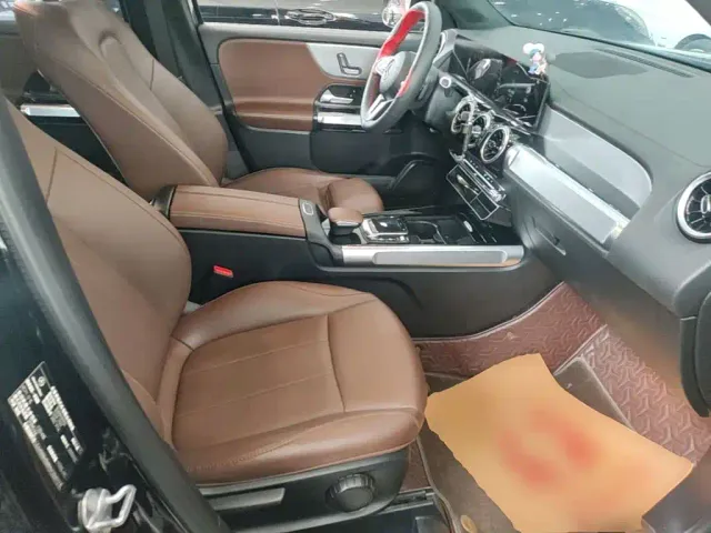 Mercedes-Benz GLB-Class — Фото автомобиля 24