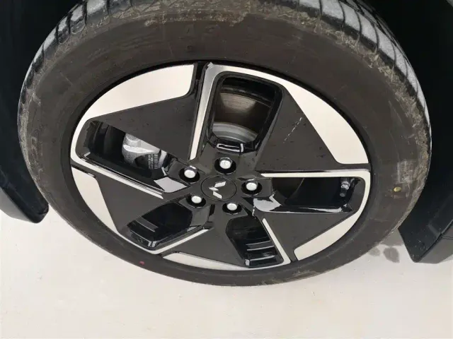 Wuling Starlight — Фото автомобиля 24