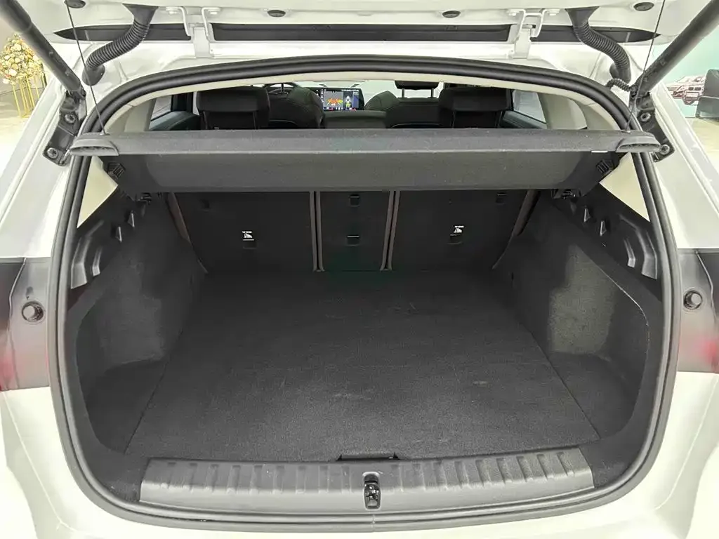 BMW BMW X1 2023 sDrive20Li X Design Package — Фото автомобиля 23