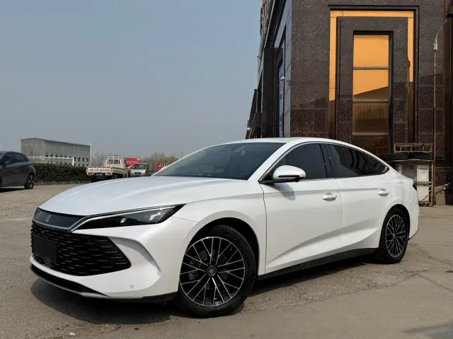 Фотография автомобиля — BYD Qin L