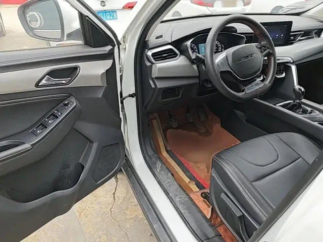 BAIC X3 — Фото автомобиля 15