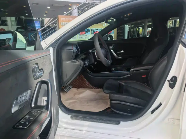 Mercedes-Benz CLA-Class — Фото автомобиля 10