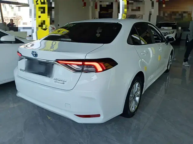 Toyota Corolla — Фото автомобиля 6