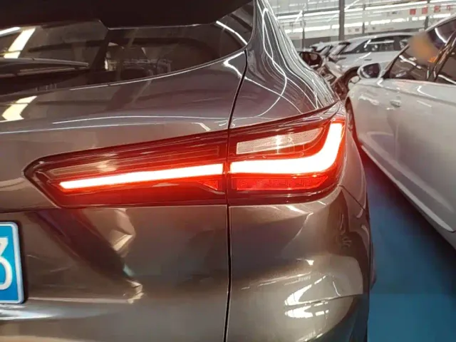 Changan Oushang X5 — Фото автомобиля 7