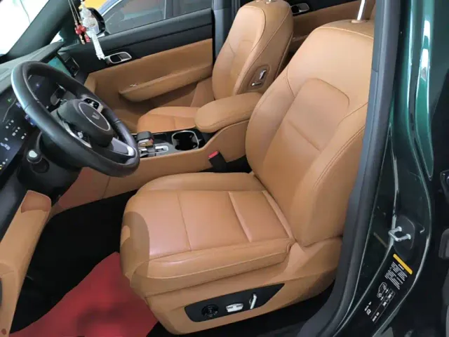 Li Auto ONE — Фото автомобиля 14
