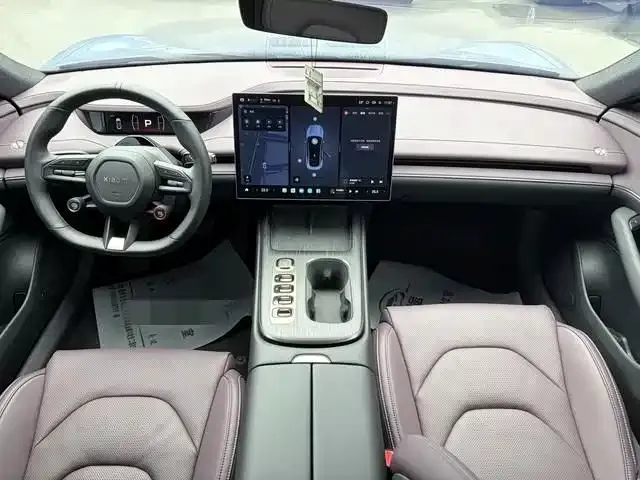 Xiaomi SU7 — Фото автомобиля 7