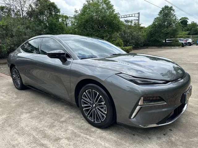 Geely Galaxy Xingyao 8 — Фото автомобиля 9