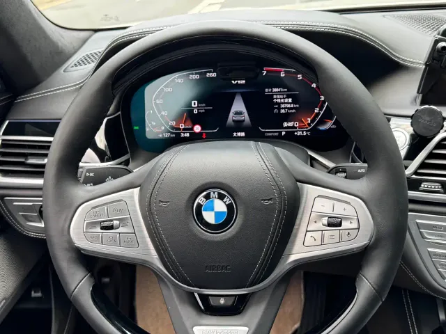 BMW 7 Series — Фото автомобиля 18