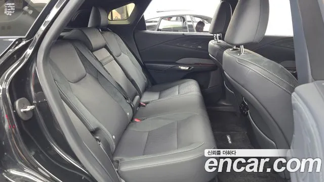 Lexus RX — Фото автомобиля 12