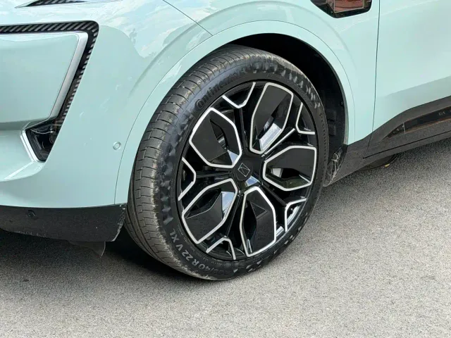 Avatr 11 — Фото автомобиля 6