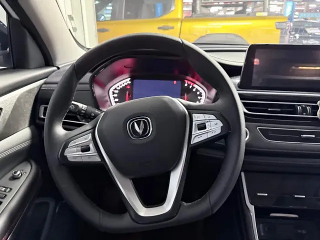 Changan CS75 — Фото автомобиля 12