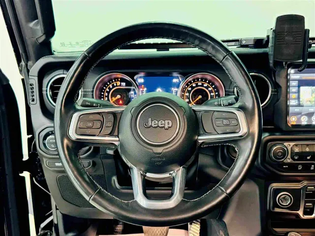 Jeep Gladiator — Фото автомобиля 14