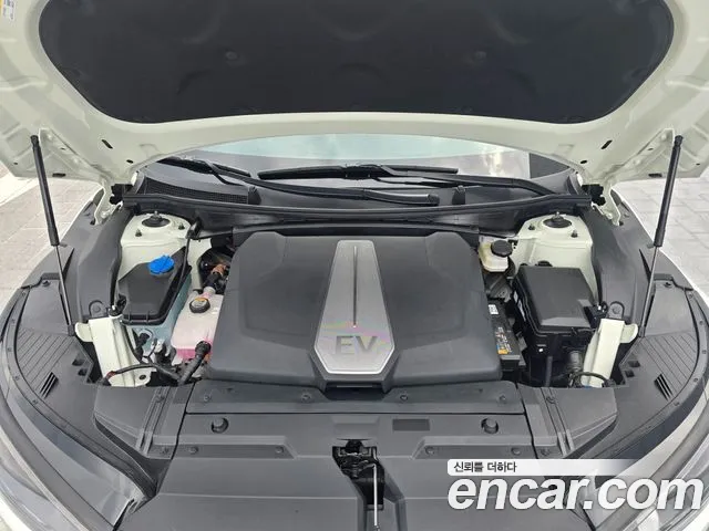 Kia EV6 — Фото автомобиля 6