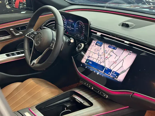 Mercedes-Benz E-Class — Фото автомобиля 19