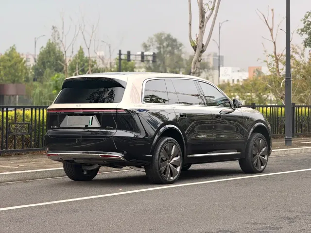 Li Auto L9 — Фото автомобиля 6