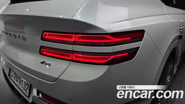 Genesis GV80 — Фото автомобиля 8