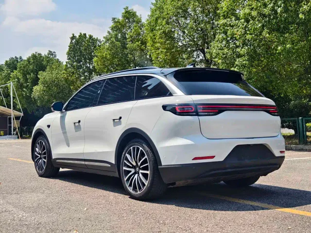 Leapmotor C11 — Фото автомобиля 7