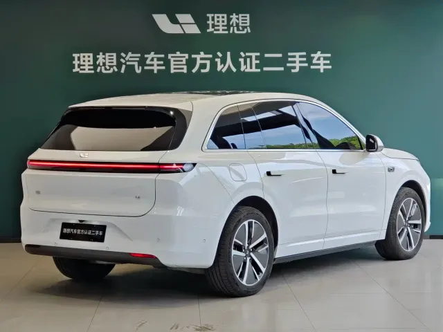 Li Auto L6 — Фото автомобиля 2