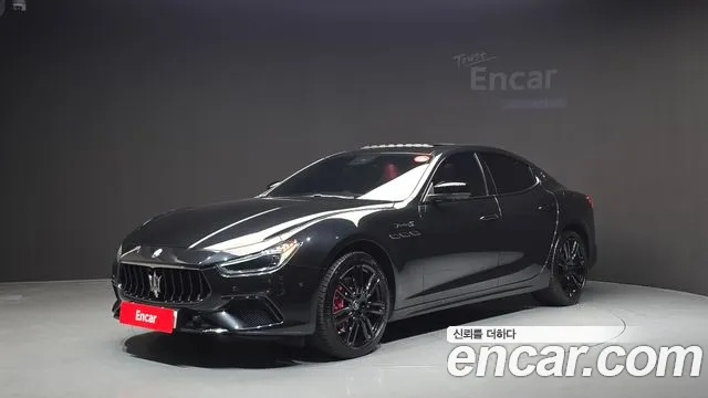 Фотография автомобиля — Maserati Ghibli