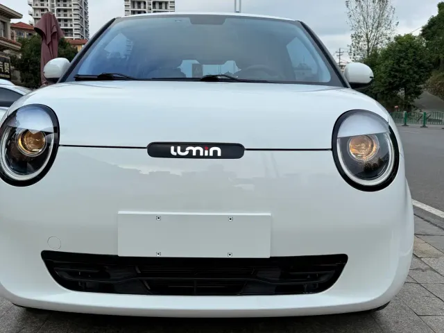 Changan Lumin — Фото автомобиля 2