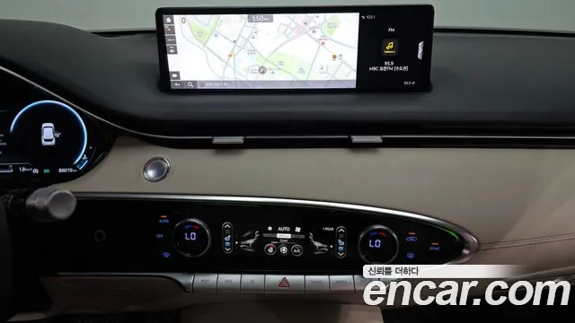 Genesis GV70 — Фото автомобиля 13