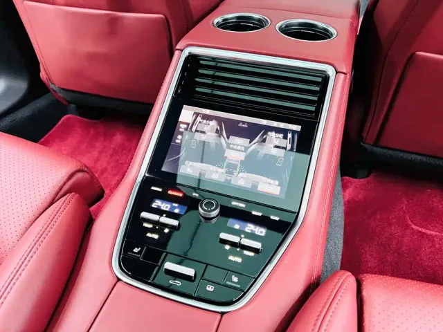 Porsche Panamera — Фото автомобиля 16