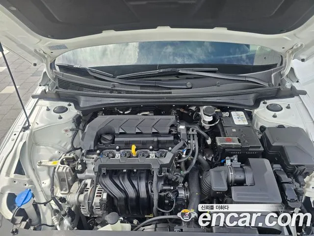 Hyundai AVANTE Новый Avante (CN7) — Фото автомобиля 12