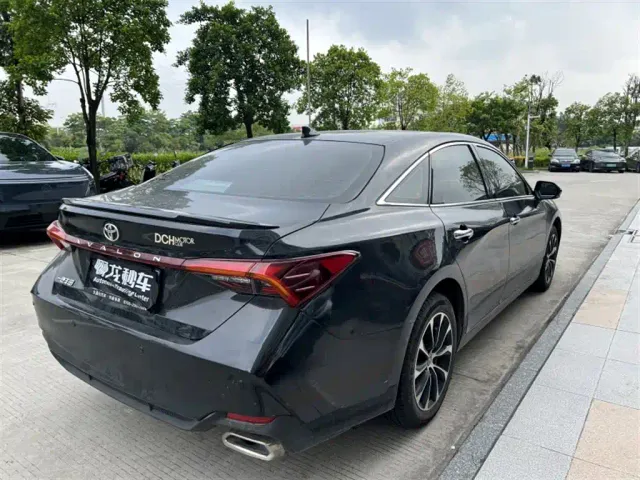Toyota Avalon — Фото автомобиля 9