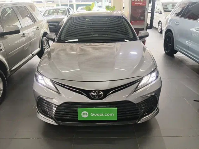 Toyota Camry — Фото автомобиля 2
