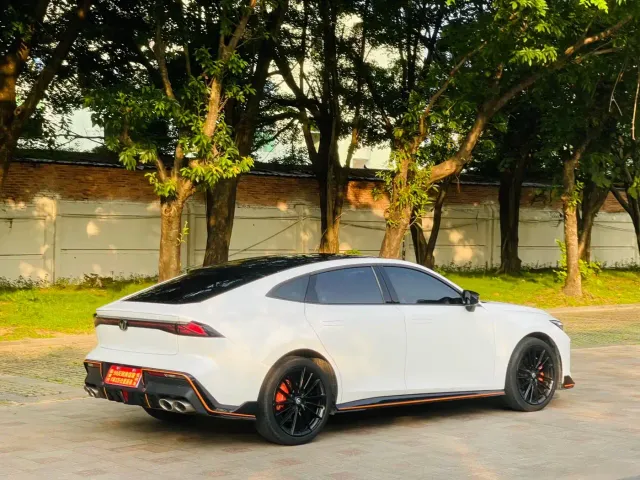 Changan Changan UNI-V 2022 1.5T Sport Edition — Фото автомобиля 16
