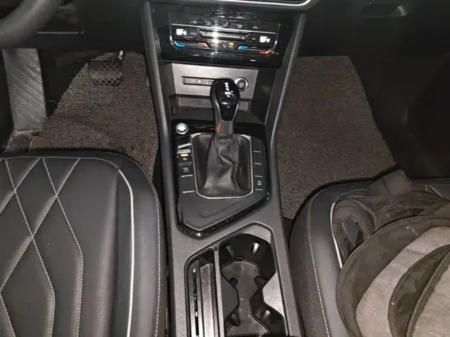 Volkswagen Tiguan L — Фото автомобиля 13