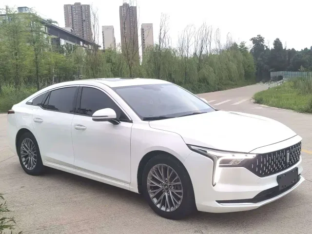 Bestune B70 — Фото автомобиля 3