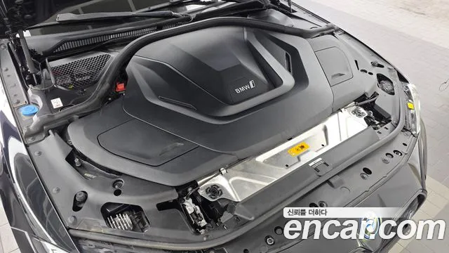 BMW i4 — Фото автомобиля 9