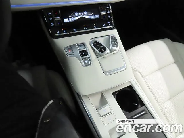 Hyundai Grandeur New — Фото автомобиля 14