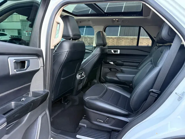 Ford Explorer — Фото автомобиля 6
