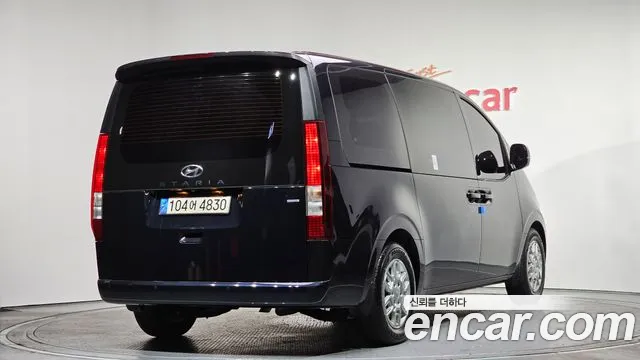 Hyundai Staria Staria 4WD Tourer 9 мест — Фото автомобиля 2