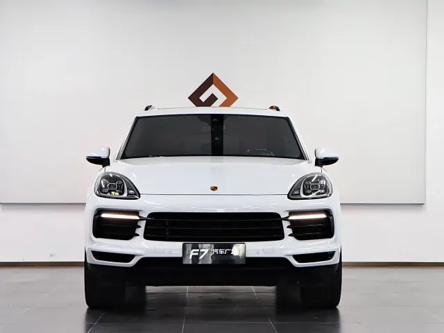 Porsche Cayenne — Фото автомобиля 2