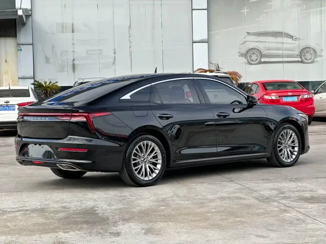 Bestune B70 — Фото автомобиля 11
