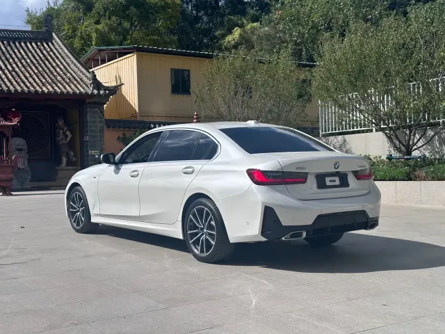 BMW 3 Series — Фото автомобиля 12